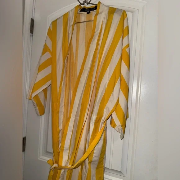 Nautica Yellow and White Striped Robe - Picture 4 of 12